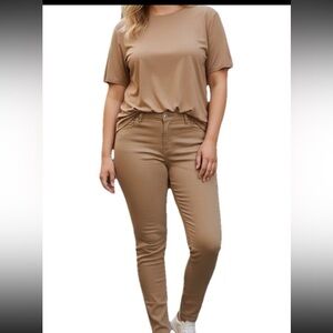 IMAN Global Chic Perfect Slim Fit Ankle Zip Jean & Blouse Beige Neutral Set XL